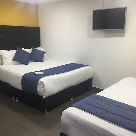 Hotel Aj Ferial Bogotá Extérieur photo